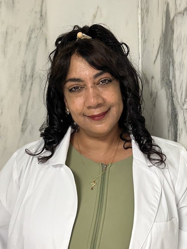 Bianca Marmolejos, asistente de terapeuta físico en Omni Wallingford