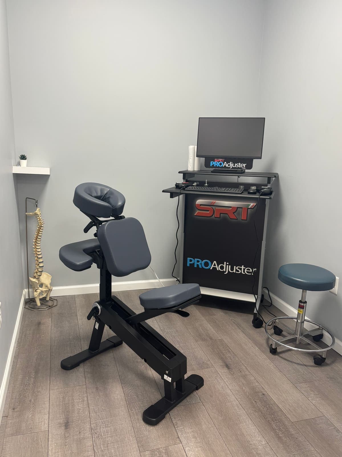 The ProAdjuster room at Omni's West Haven office — a computerized, instrument-assisted adjustment system